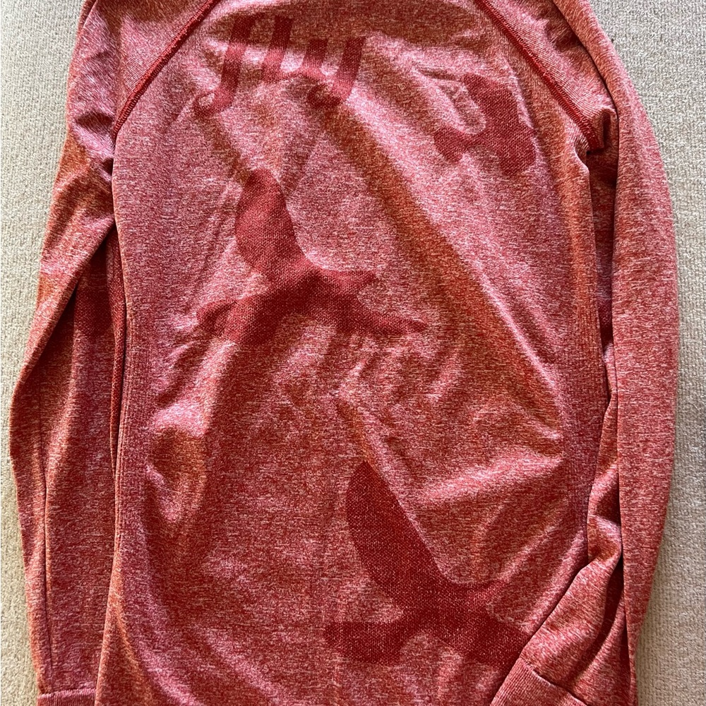 Oiselle Maroon Heathered Crew Neck Top, Brick 🧱 color, women sporty top. - Picture 5 of 10